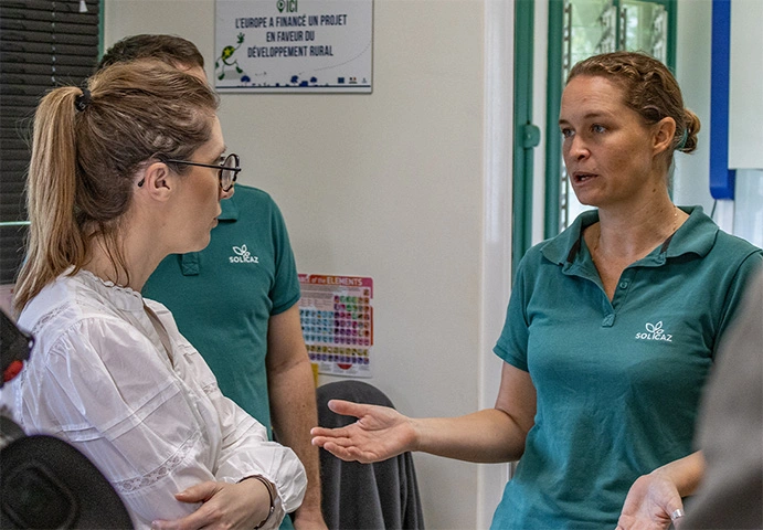 Quand les femmes innovent en Guyane : la ministre Aurore Bergé en visite chez Solicaz